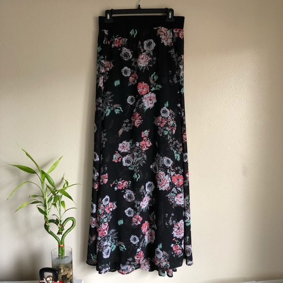 torrid Dresses & Skirts - Torrid Sheer Maxi Skirt w Built in Shorts Sz 4X